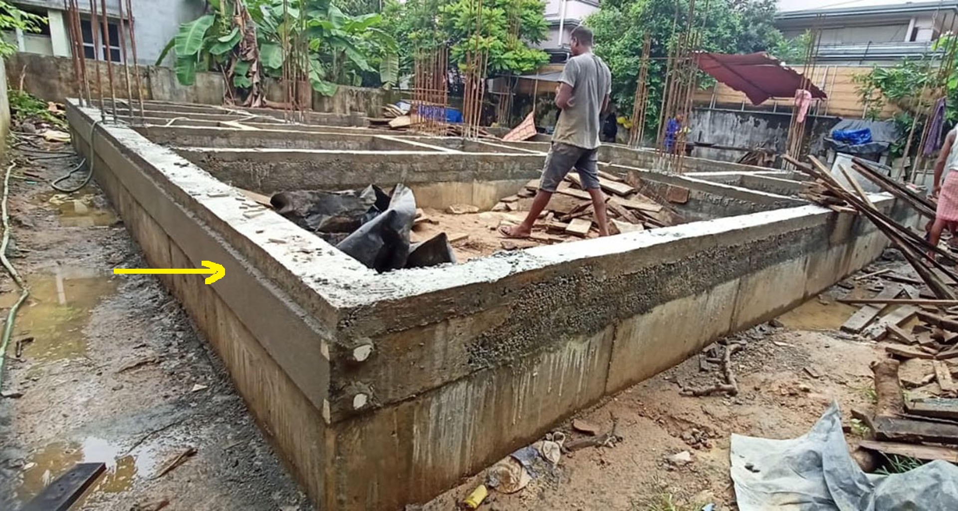 Intermittent Masonry Plastering in Foundation