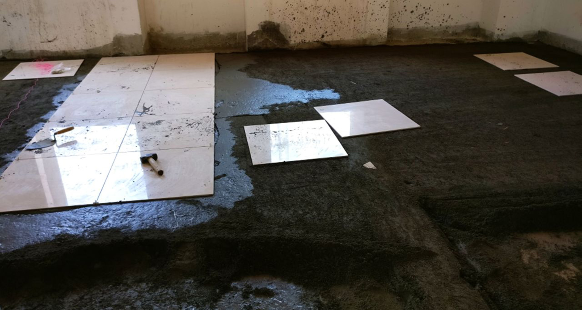 Wet on Wet floor Tiling Process_ 1920 x 1024